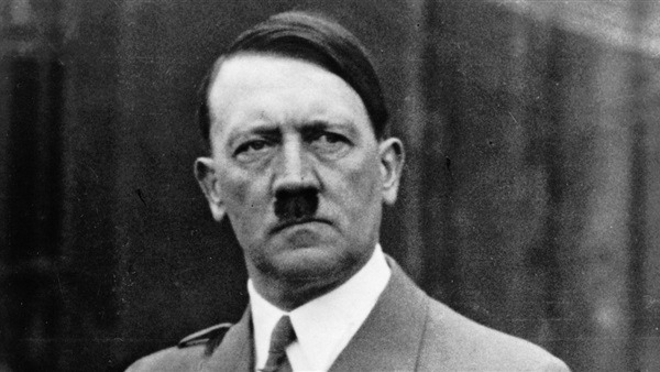 الرئيس الأمريكي ترامب في حديث عن هتلر