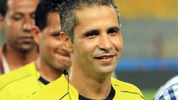 محمود عاشور حكم مباراة الأهلي ومصر المقاصة