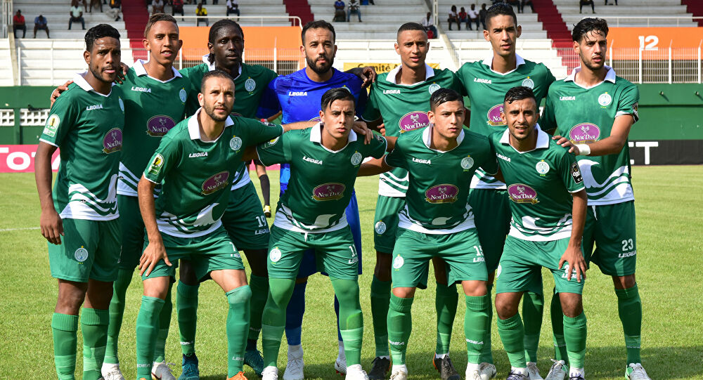كاف يحرم الرجاء المغربي من 4 لاعبين أمام الأهلي فى السوبر الإفريقى