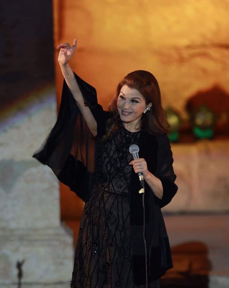 ماجدة الرومي تتعرض للإغماء خلال حفلها في مهرجان جرش بالأردن وتعود لاستكمال الافتتاح