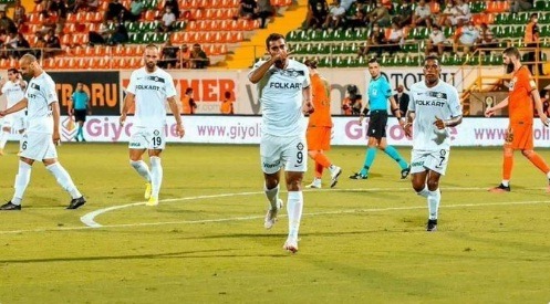 أحمد ياسر ريان يصنع هدف تعادل ألتاي ضد سيفاس سبور بالدوري التركي