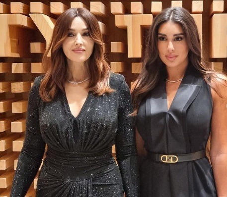 ياسمين صبري برفقة مونيكا بيلوتشي في إكسبو 2020 دبي
