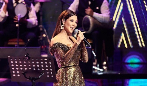 إطلالة نانسي عجرم في حفلها الغنائي بتونس بأبرز المجوهرات