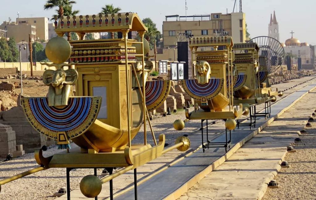 الأقصر تتزين لاستقبال احتفالية طريق الكباش الفرعوني